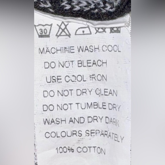 Sourpuss Black & White Skull Long Sleeve Knit Sweater - Picture 5 of 5